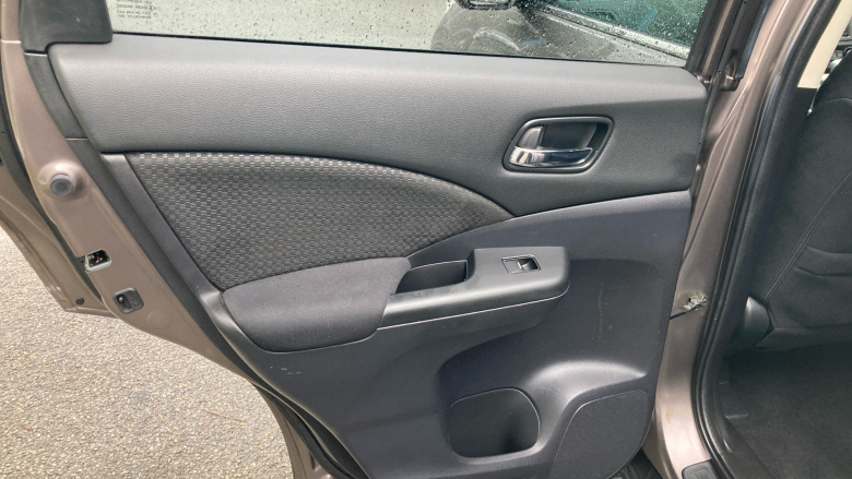 Honda CR-V 2.0 i-VTEC SE Plus 5dr Auto [Nav] Petrol Estate